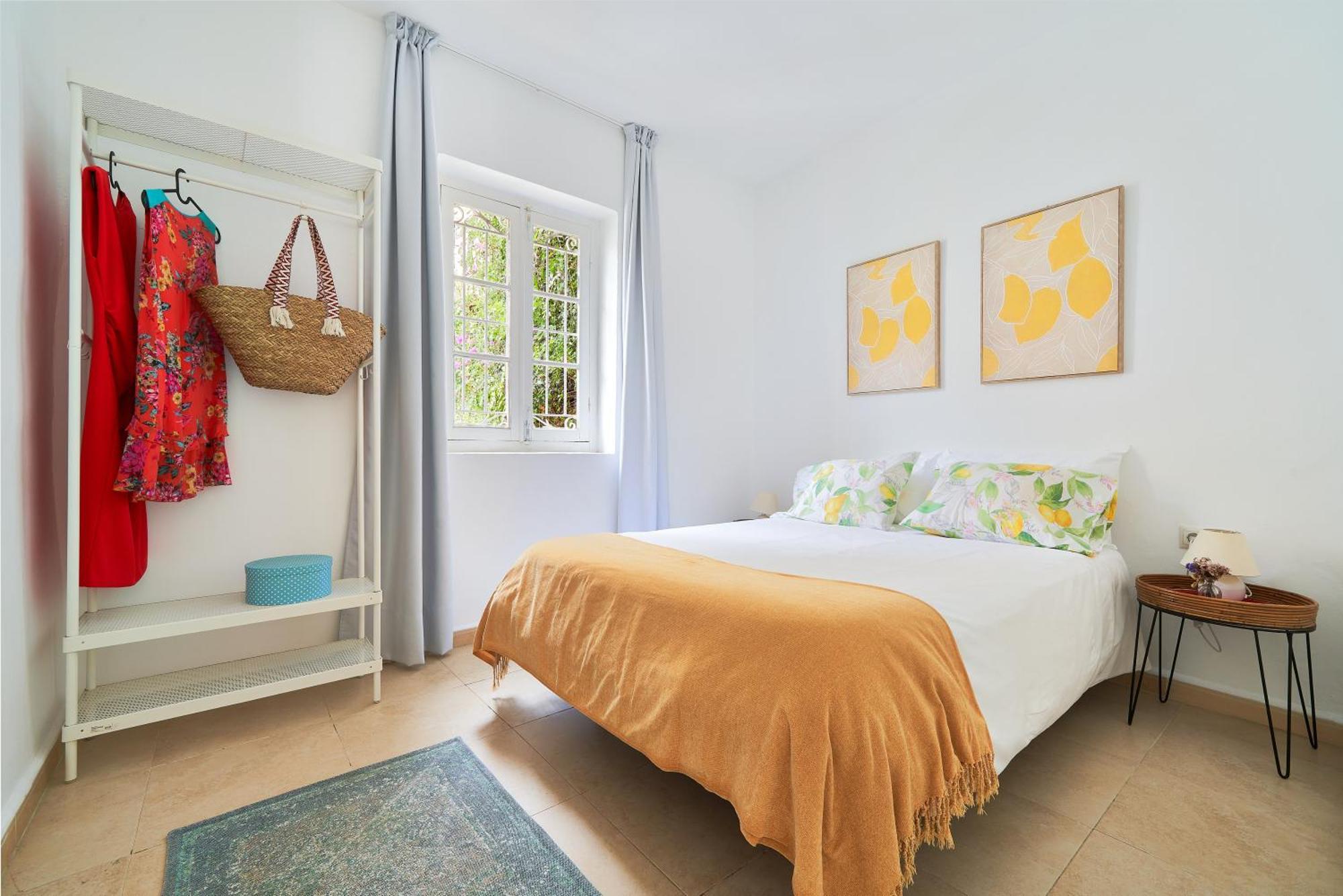 Villa Rosita Suites En Playa De La Malagueta Con Terraza 马拉加 外观 照片