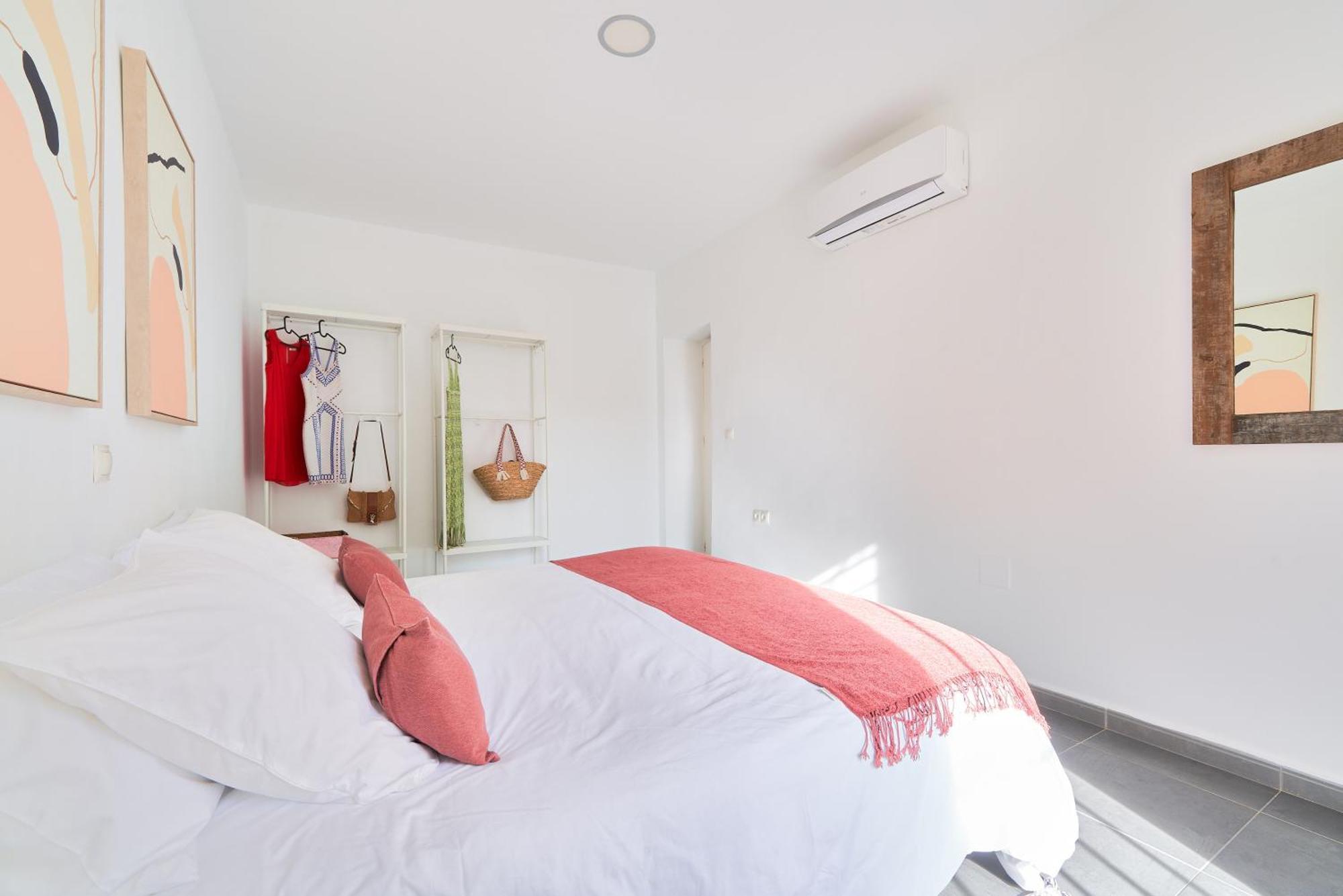 Villa Rosita Suites En Playa De La Malagueta Con Terraza 马拉加 外观 照片