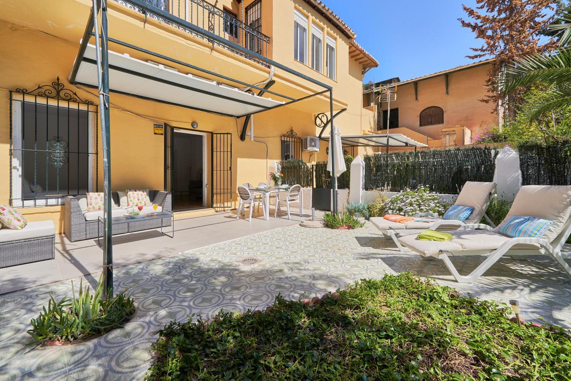Villa Rosita Suites En Playa De La Malagueta Con Terraza 马拉加 外观 照片