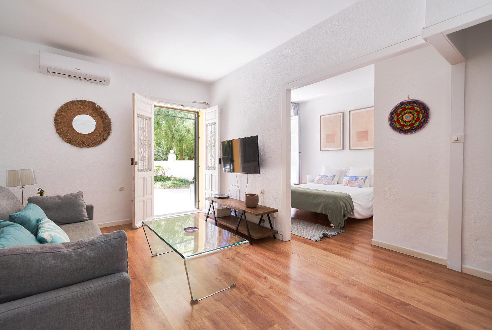 Villa Rosita Suites En Playa De La Malagueta Con Terraza 马拉加 外观 照片