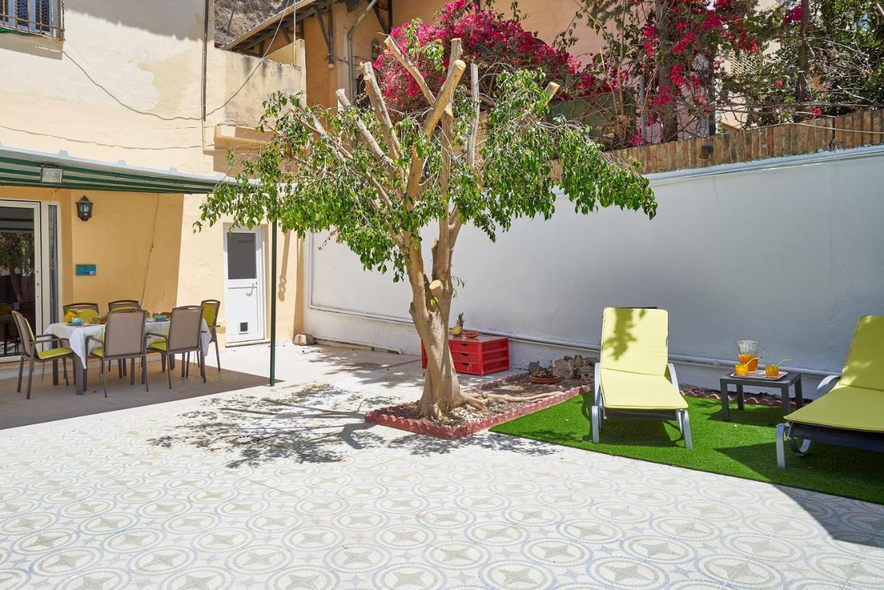 Villa Rosita Suites En Playa De La Malagueta Con Terraza 马拉加 外观 照片